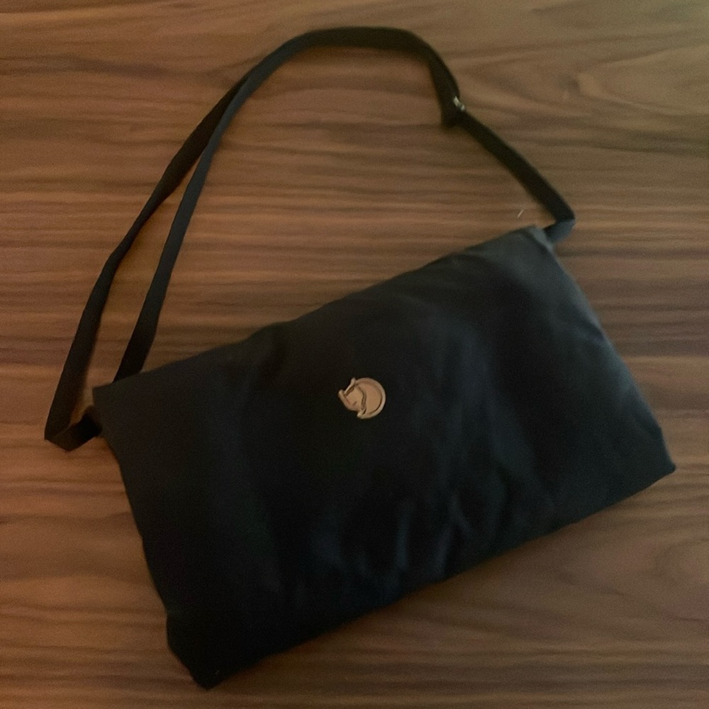Fjallraven Ovik insulated hand warmer, new without tags